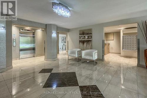 213 - 2 Glamorgan Avenue, Toronto, ON - Indoor Photo Showing Other Room