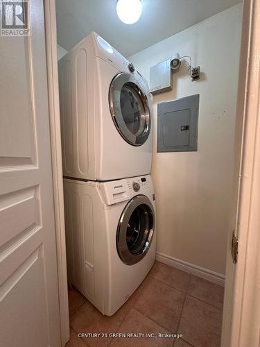 1103 - 200 Burnhamthorpe Road E, Mississauga, ON - Indoor Photo Showing Laundry Room