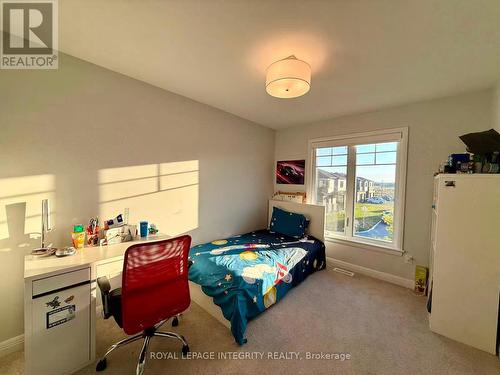 519 Hitzlay Terrace, Ottawa, ON - Indoor Photo Showing Bedroom