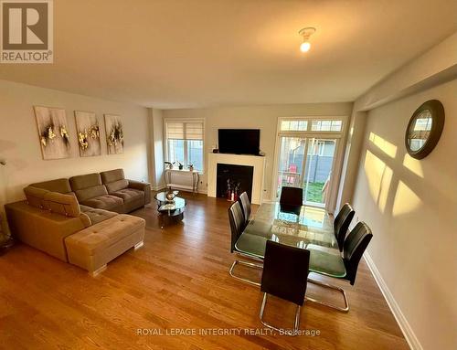 519 Hitzlay Terrace, Ottawa, ON - Indoor Photo Showing Living Room With Fireplace