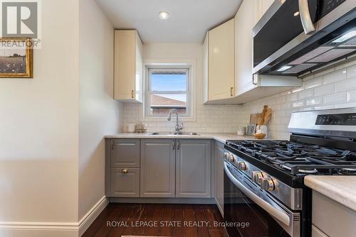 103 Wise Crescent, Hamilton, ON - Indoor Photo Showing Kitchen With Double Sink With Upgraded Kitchen