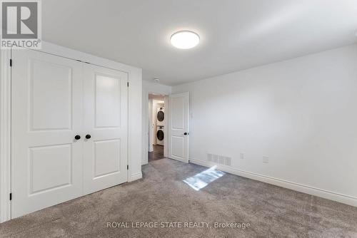 103 Wise Crescent, Hamilton, ON - Indoor Photo Showing Other Room