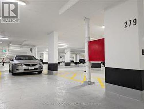 Ph09 - 1000 Portage Parkway, Vaughan, ON -  Photo Showing Garage