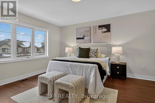47 Pagebrook Crescent, Hamilton, ON - Indoor Photo Showing Bedroom