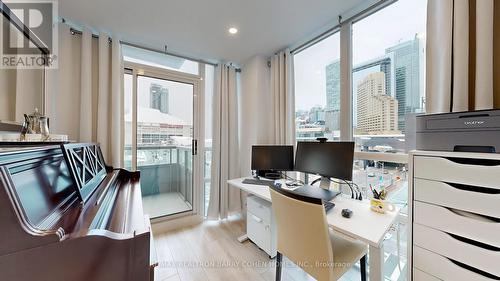 618 - 51 Lower Simcoe Street, Toronto, ON - Indoor Photo Showing Office