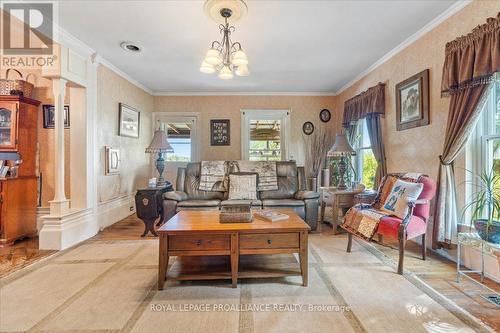 22 Carson Road, Centre Hastings, ON - Indoor Photo Showing Living Room