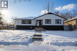 81 McNab CRESCENT  Regina, SK S4S 4B3