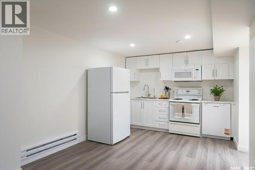 81 Mcnab Crescent, Regina, SK - Indoor Photo Showing Kitchen