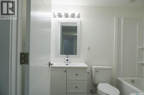 81 Mcnab Crescent, Regina, SK - Indoor Photo Showing Bathroom