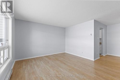 15B Woodvale Green, Ottawa, ON - Indoor Photo Showing Other Room