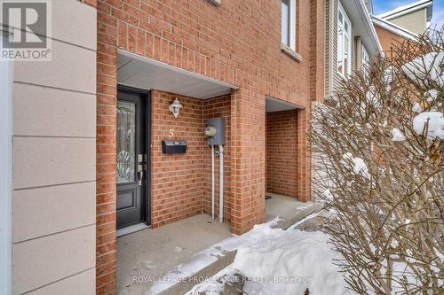 5 - 9 Progress Avenue, Belleville (Belleville Ward), ON - Outdoor With Exterior