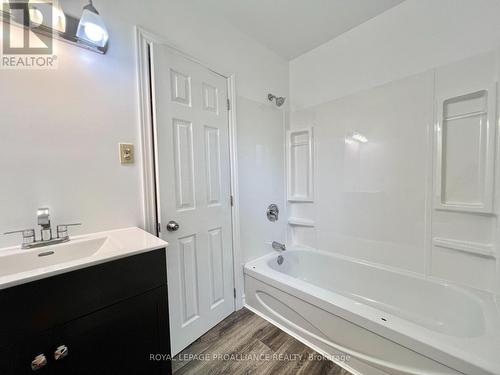 310 Old Madoc Road, Belleville (Thurlow Ward), ON - Indoor Photo Showing Bathroom