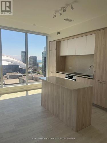 1708 - 15 Mercer Street, Toronto, ON - Indoor Photo Showing Kitchen