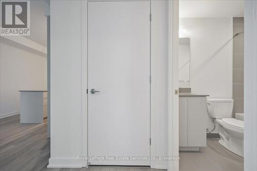 910B - 3071 Trafalgar Road, Oakville (Jm Joshua Meadows), ON - Indoor Photo Showing Bathroom