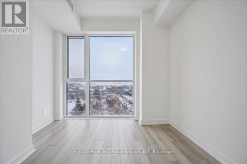 910B - 3071 Trafalgar Road, Oakville (Jm Joshua Meadows), ON - Indoor Photo Showing Other Room
