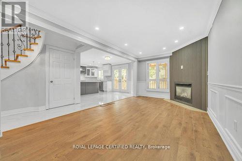 6062 Prairie Circle, Mississauga, ON - Indoor With Fireplace