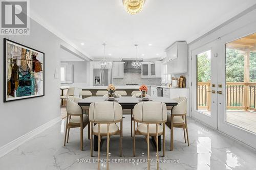 Very Spacious Breakfast area - 6062 Prairie Circle, Mississauga, ON - Indoor Photo Showing Dining Room