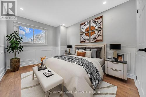 6062 Prairie Circle, Mississauga, ON - Indoor Photo Showing Bedroom