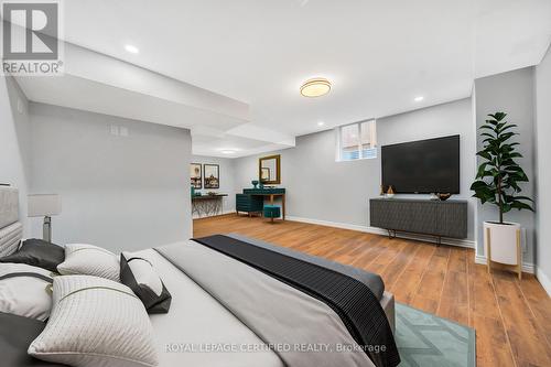 6062 Prairie Circle, Mississauga, ON - Indoor Photo Showing Bedroom