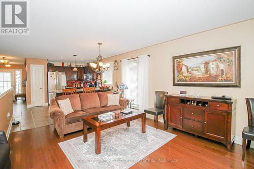 3935 Lower Coach Road, Fort Erie (Stevensville), ON - Indoor Photo Showing Living Room