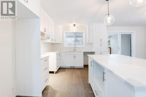 209 Ruby Drive, Cornwall, ON - Indoor Photo Showing Kitchen