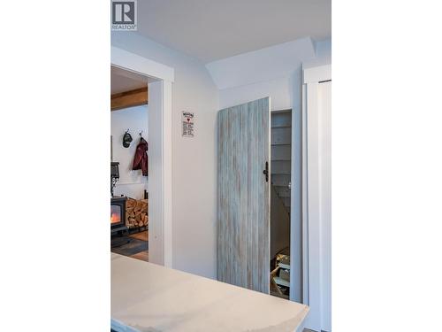 514 First Street, Nelson, BC - Indoor