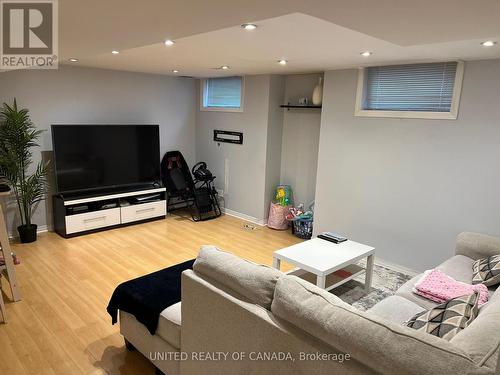 108 Maroon Drive, Richmond Hill, ON - Indoor Photo Showing Basement