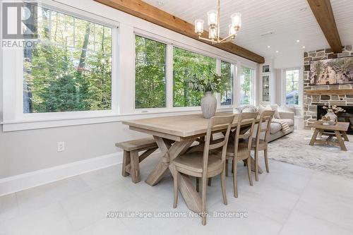 545 Oxbow Park Drive, Wasaga Beach, ON - Indoor Photo Showing Dining Room