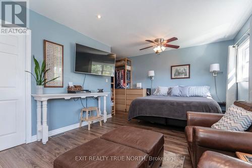 8254 93 Highway, Tiny, ON - Indoor Photo Showing Bedroom