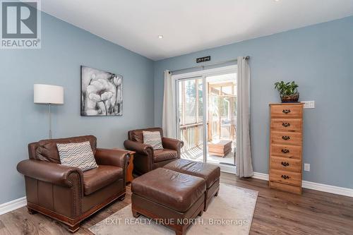 8254 93 Highway, Tiny, ON - Indoor Photo Showing Living Room