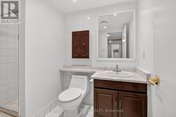 Main bathroom - 