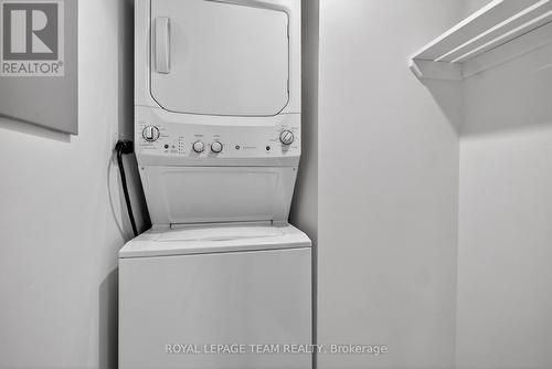 In unit laundry - 545 St Laurent Boulevard, Ottawa, ON - Indoor Photo Showing Laundry Room