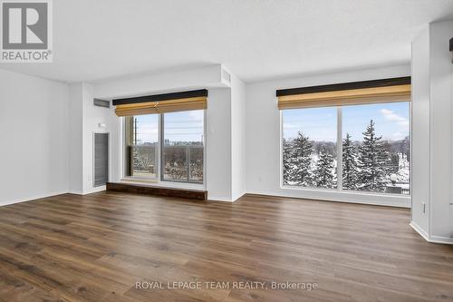 545 St Laurent Boulevard, Ottawa, ON - Indoor