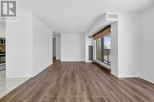 545 St Laurent Boulevard, Ottawa, ON - Indoor Photo Showing Other Room
