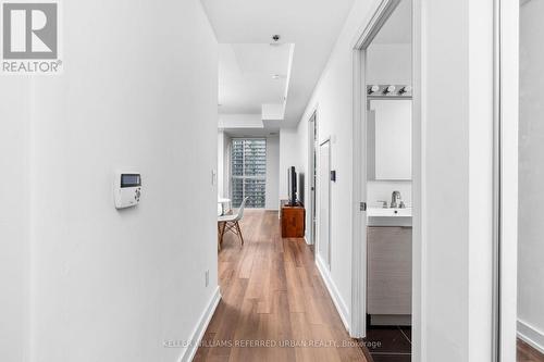 2307 - 318 Richmond Street W, Toronto, ON - Indoor Photo Showing Other Room