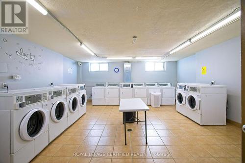 306 - 3120 Kirwin Avenue, Mississauga, ON - Indoor Photo Showing Laundry Room
