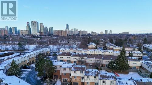 306 - 3120 Kirwin Avenue, Mississauga, ON - Outdoor With View