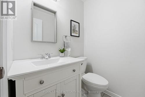 37 Eagleview Street, Ottawa, ON - Indoor Photo Showing Bathroom