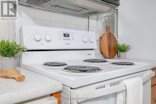 221 Liberty Street N, Clarington (Bowmanville), ON - Indoor Photo Showing Kitchen