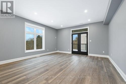 Dining Room With Walkout to Deck - 18 Avery Court, Parry Sound, ON - Indoor Photo Showing Other Room