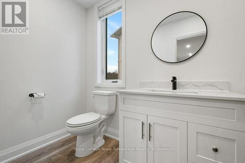 2pc Bathroom - 18 Avery Court, Parry Sound, ON - Indoor Photo Showing Bathroom