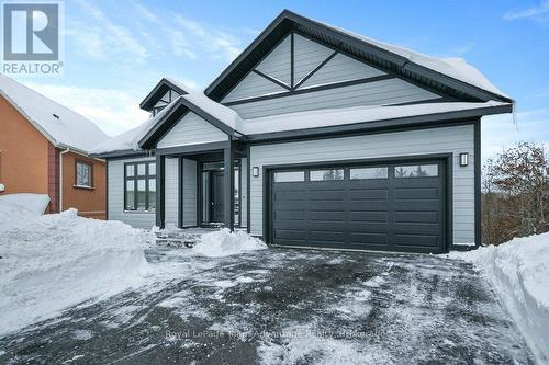 18 AVERY COURT  Parry Sound, ON P2A 3C4