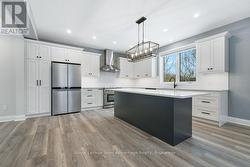 Kitchen with Island - 