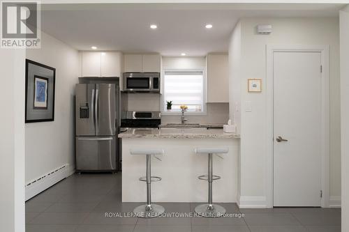 2 - 29 Broadview Avenue, Mississauga, ON - Indoor Photo Showing Kitchen With Stainless Steel Kitchen