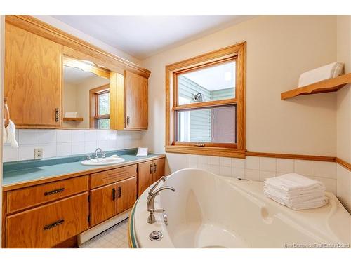 4 Rockland Rd, Upper Kingsclear, NB 