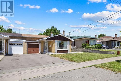 38 FRANKTON CRESCENT  Toronto, ON M3J 1C1