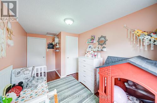 5 Gloucester Place, Brampton, ON - Indoor