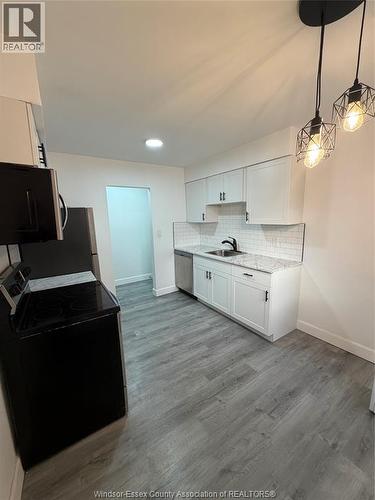 3150 Peter Street Unit# 11, Windsor, ON - Indoor Photo Showing Kitchen