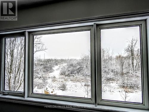 25 Hickey Lane, Kawartha Lakes (Lindsay), ON - Indoor Photo Showing Other Room