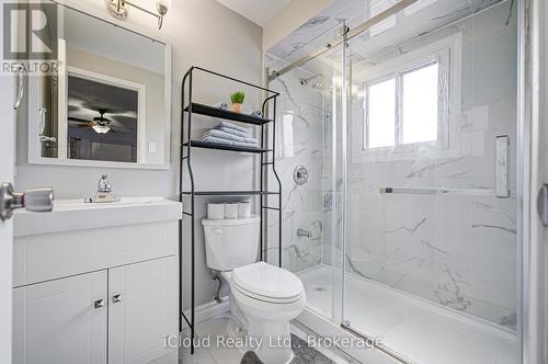 5 Gloucester Place, Brampton, ON - Indoor Photo Showing Bathroom